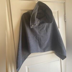 NWT Peter James Wool Cashmere blend Funnel Neck Cape
Free Size Grey